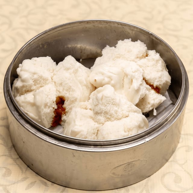 蒸叉燒包 [Steamed BBQ Pork Buns] Lunch.