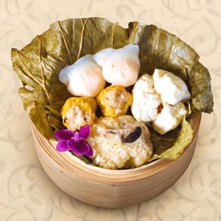 珍珠糯米雞 [Sweet Rice with Meat Wrapped in Lotus Leaf] Lunch